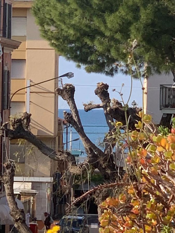 Casa Ginestra Mare Apartment Bordighera Exterior photo